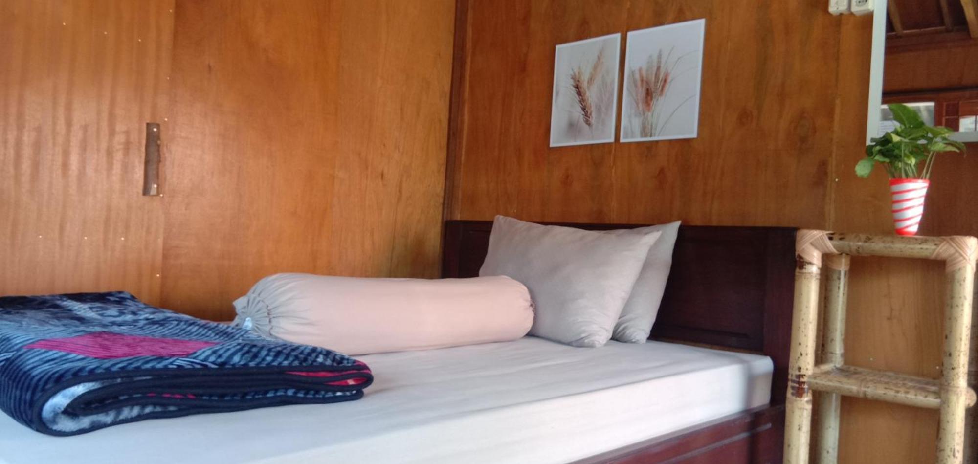 Radiya Guesthouse ซัมบาลัง ลาวัง ภายนอก รูปภาพ
