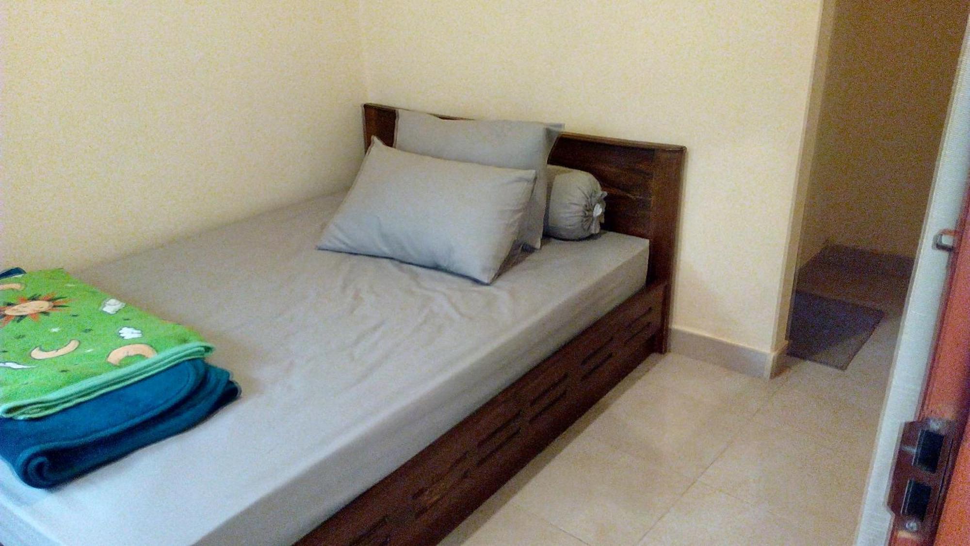 Radiya Guesthouse ซัมบาลัง ลาวัง ห้อง รูปภาพ